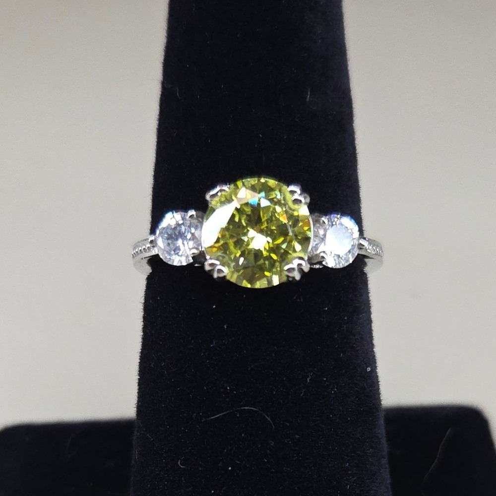 Silver Tone Yellow and Clear Three Stone Millegrain Accent Ring Size 7.5